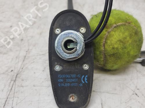 Antenne/Base Antenne/Base PEUGEOT 308 SW II (LC_, LJ_, LR_, LX_, L4_) 1.5 BlueHDi 130 (131 hp) 34528701 34528701