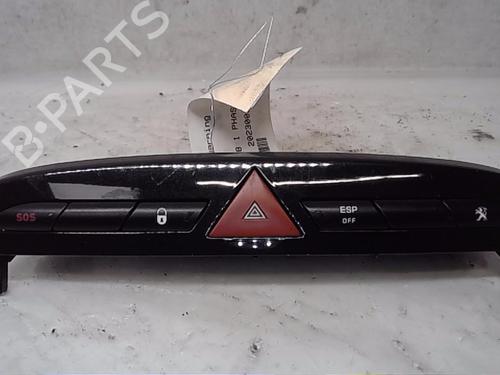 Used Warning switch PEUGEOT 308 I (4A_, 4C_) 1.6 HDi (112 hp) 13830602