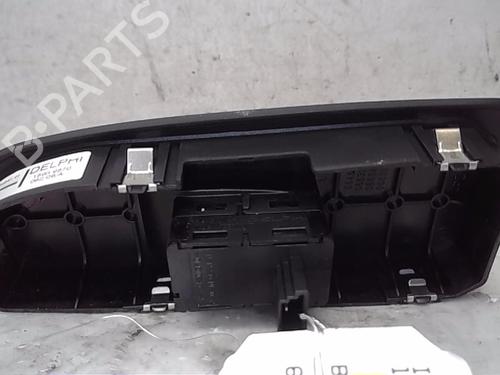 Used Right front window switch BMW 1 (E87) 120 d (163 hp) 32292447
