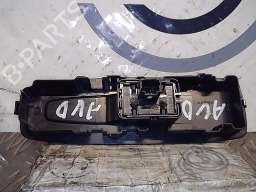 Used Right front window switch RENAULT MEGANE IV Hatchback (B9A/M/N_) [2015-2025]  13853871