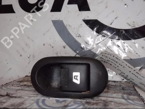 Used Right front window switch PEUGEOT 1007 (KM_) 1.4 HDi (68 hp) 13864816