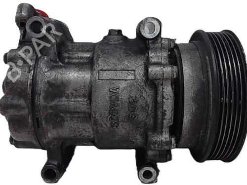 Used AC compressor AC compressor RENAULT TWINGO II (CN0_) 1.5 dCi (CN0E) (64 hp) 13830956 13830956