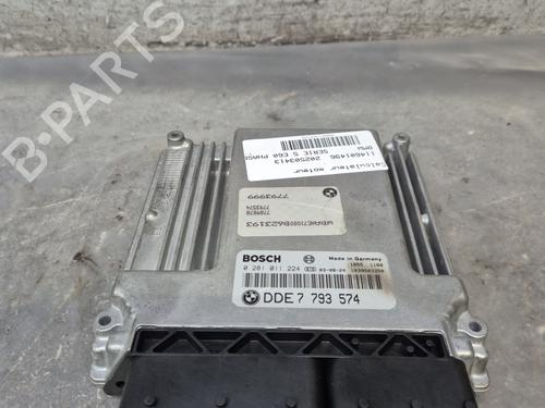 Used Engine control unit (ECU) BMW 5 (E60) 530 d (218 hp) 30501515