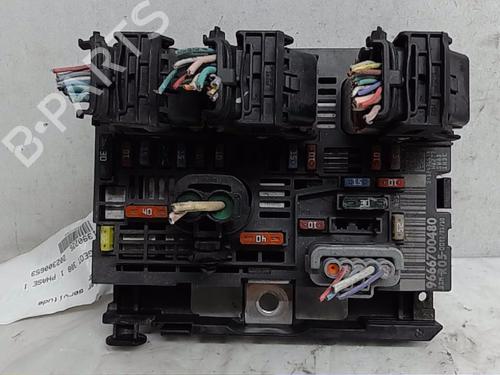 Used Fuse box PEUGEOT 308 I (4A_, 4C_) 1.6 HDi (90 hp) 31054905