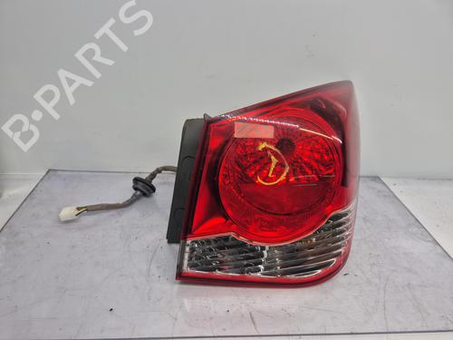 Used Right taillight CHEVROLET CRUZE (J300) [2009-2026]  31795813