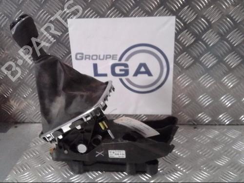 Used Gear lever RENAULT KADJAR (HA_, HL_) 1.5 BLUE dCi 115 (HLA6) (116 hp) 13864593