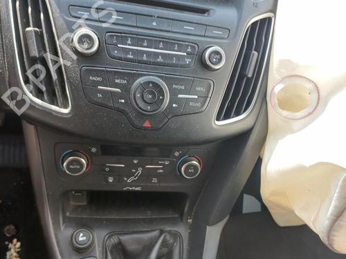 Engine control unit (ECU) FORD FOCUS III  | BP21563412M57 