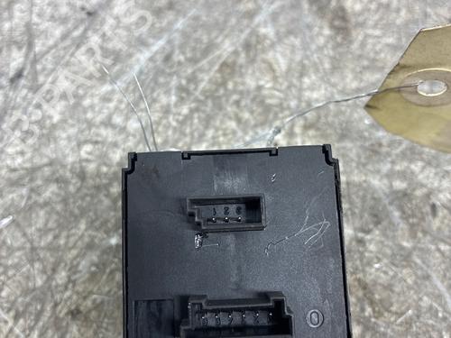 Bouton de warning Bouton de warning 39599543 39599543
