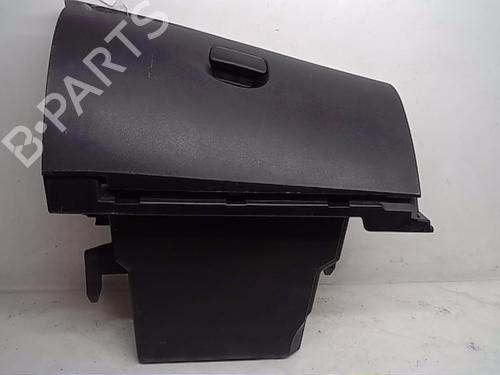 Used Glove box RENAULT MEGANE III Coupe (DZ0/1_) 1.5 dCi (DZ09, DZ0D, DZ1F, DZ1G, DZ14, DZ29) (110 hp) 13831784