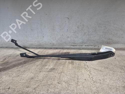 Used Front windshield wiper arm ALFA ROMEO GIULIETTA (940_) 1.6 JTDM (940FXD1A) (105 hp) 27438647