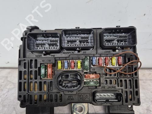 fuse-box-peugeot-407-6d_-2004-2005-2006-2007-2008-2009-2010-2011-32376801 main image