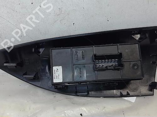 Right front window switch NISSAN JUKE (F15) 1.2 DIG-T | BP20113717I26 