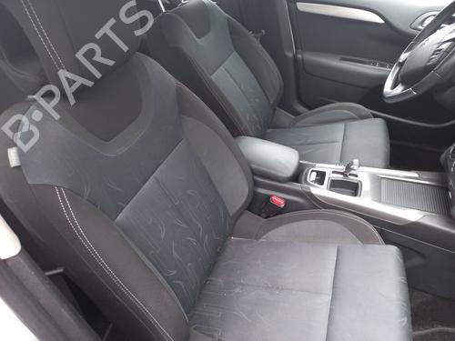 Right taillight CITROËN C4 II (NC_) 1.6 HDi 110 | BP30924420C35