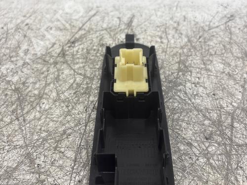 Used Left front window switch Left front window switch 38761346 38761346