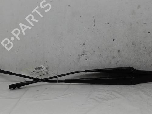 Used Front windshield wiper arm AUDI A1 Sportback (8XA, 8XF) [2011-2019]  14570245