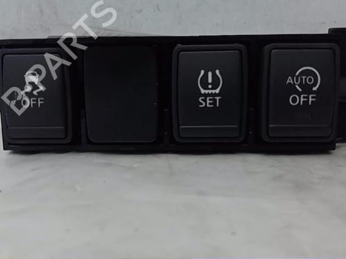 Used Switch NISSAN JUKE (F15) 1.2 DIG-T (115 hp) 21060413