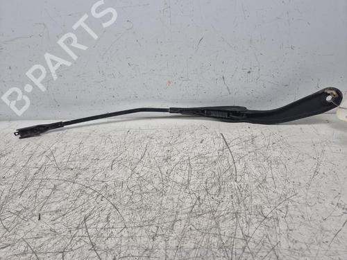 Used Front windshield wiper arm Front windshield wiper arm 37704838 37704838
