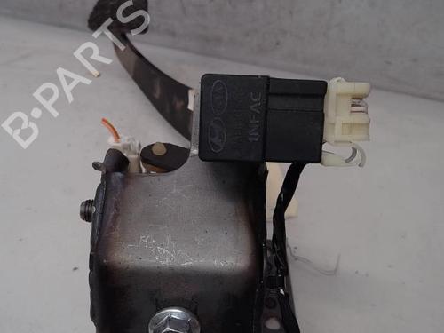 Used Clutch pedal HYUNDAI ix35 (LM, EL, ELH) 1.7 CRDi (116 hp) 15656872