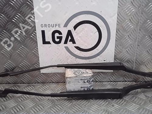 Used Front windshield wiper arm OPEL ASTRA H (A04) 1.7 CDTI (L48) (110 hp) 14553317