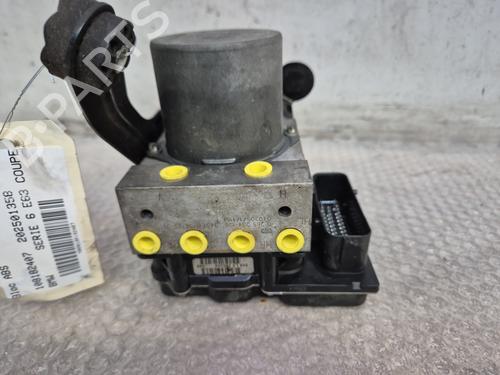 Used ABS pump BMW 6 (E63) 645 Ci (333 hp) 27267927
