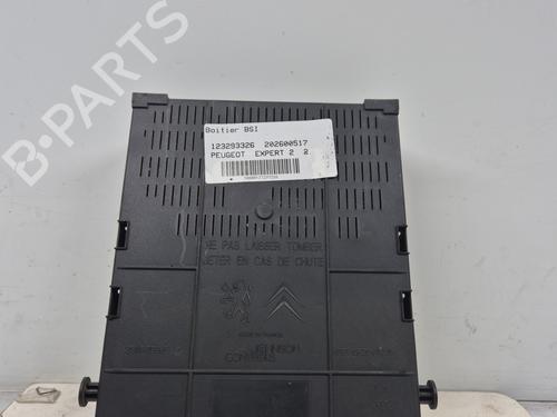 Used Fuse box Fuse box PEUGEOT EXPERT Van (VF3A_, VF3U_, VF3X_) 2.0 HDi 130 (128 hp) 33477189 33477189