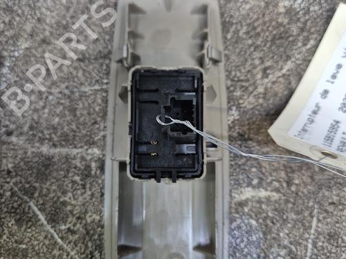 Right front window switch RENAULT MEGANE III Coupe (DZ0/1_) 1.9 dCi (DZ0N, DZ0J, DZ1J, DZ1K) | BP30840534I26