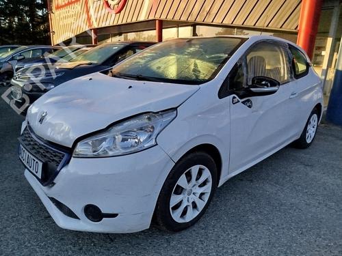 Left front door PEUGEOT 208 I (CA_, CC_) 1.0 VTi | BP28828367C2