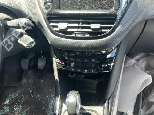 Right front fenders PEUGEOT 2008 I (CU_) 1.2 THP 110 / PureTech 110 | BP32290932C42