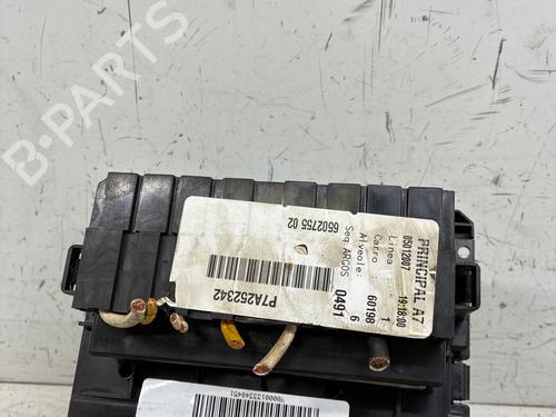 Used Fuse box Fuse box PEUGEOT 207 (WA_, WC_) 1.6 HDi (90 hp) 39500915 39500915
