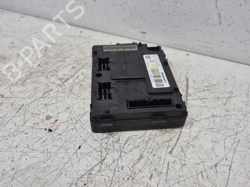 Used Fuse box Fuse box 37150201 37150201