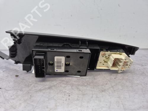 Left front window switch HYUNDAI ix20 (JC) 1.4 CRDi | BP33210260I27 - Image 2