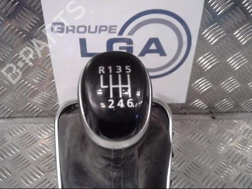 Gear lever RENAULT KADJAR (HA_, HL_) 1.5 BLUE dCi 115 (HLA6) | BP13864593M90 