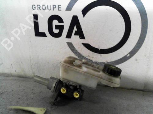 Used Brake master cylinder RENAULT KANGOO / GRAND KANGOO II (KW0/1_) 1.5 dCi 85 (KW0K, KW0L, KW0B) (86 hp) 14520516