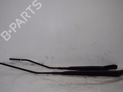 Used Front windshield wiper arm RENAULT LAGUNA III (BT0/1) 2.0 dCi (BT01, BT08, BT09, BT0E, BT0K, BT12, BT1C, BT1D,... (150 hp) 14560445