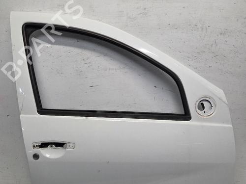 right-front-door-dacia-sandero-2008-39500835 main image