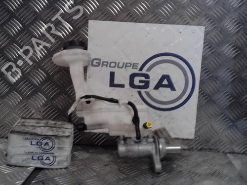 Used Brake master cylinder RENAULT KADJAR (HA_, HL_) 1.5 BLUE dCi 115 (HLA6) (116 hp) 14521001
