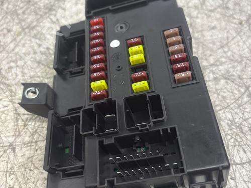 Fuse box PEUGEOT BOXER Van 2.0 BlueHDi 160 | BP38607517E1 - Image 3