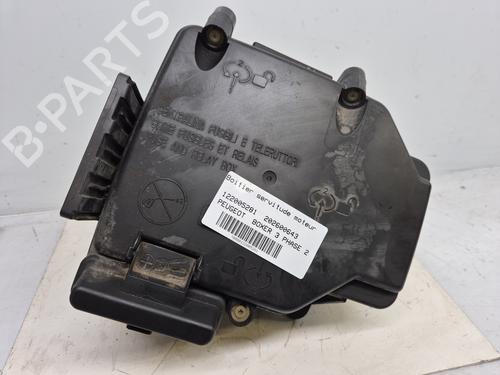 Used Fuse box Fuse box PEUGEOT BOXER Van 2.2 HDi 150 (150 hp) 33210812 33210812