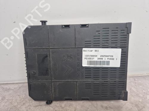 Used Fuse box Fuse box PEUGEOT 3008 I MPV (0U_) 1.6 HDi (109 hp) 33211056 33211056