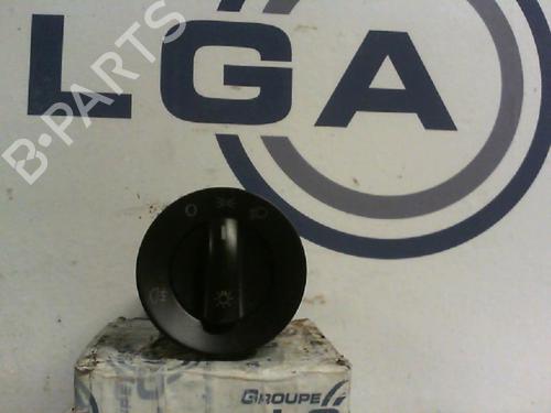 Used Headlight switch VW POLO (9N_, 9A_) 1.4 TDI (70 hp) 14547270