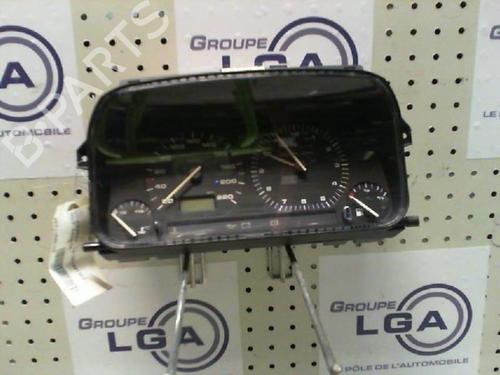 Used Instrument cluster VW GOLF III (1H1) 1.8 (90 hp) 13871360