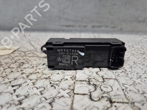 Right rear window switch MITSUBISHI L200 / TRITON (KA_T, KB_T) 2.5 DI-D 4WD (KB4T) | BP26669329I28 
