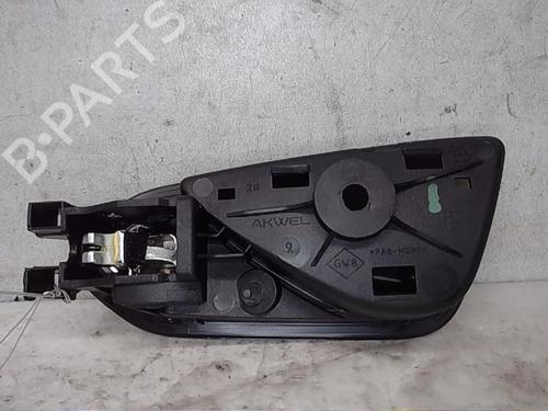 Used Front right interior door handle RENAULT CLIO V (B7_) 1.6 E-TECH 140 (B7MU) (140 hp) 13831293