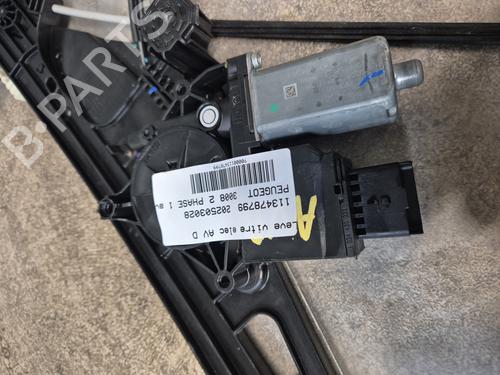 Rudehejsemekanisme Højre foran PEUGEOT 3008 II SUV (MC_, MR_, MJ_, M4_) 1.5 BlueHDi 130 | BP29516496C23 