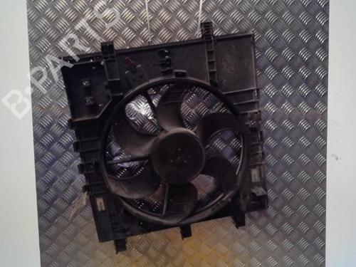 Used Radiator fan MERCEDES-BENZ VITO Bus (W638) 112 CDI 2.2 (638.194) (122 hp) 13867136