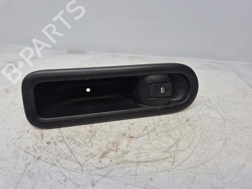 Used Right front window switch RENAULT TWINGO II (CN0_) 1.2 16V (CN04, CN0B) (75 hp) 31140561