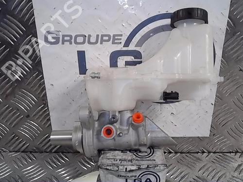 Used Brake master cylinder RENAULT MEGANE IV Hatchback (B9A/M/N_) [2015-2025]  14521394