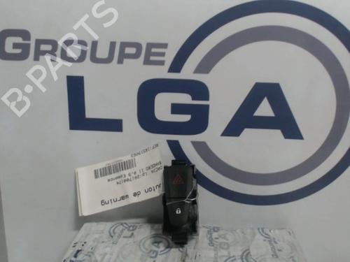 Used Warning switch DACIA SANDERO II TCe 90 (B8M1, B8MA, B8AC) (90 hp) 13868796