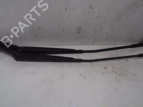 Used Front windshield wiper arm VW TOURAN (1T1, 1T2) [2003-2010]  14565903