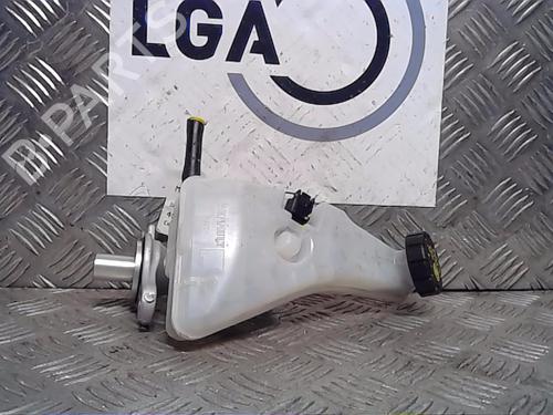 Used Brake master cylinder DACIA SANDERO II 1.0 TCe 100 (B8ML) (101 hp) 14522416